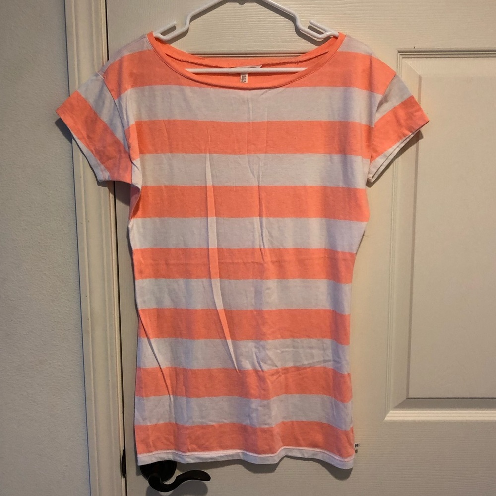 LAST CALL🌺 Long, cute Victoria’s Secret striped tee